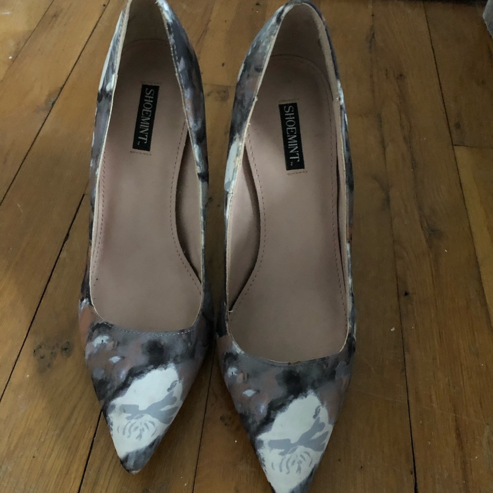 Floral pumps